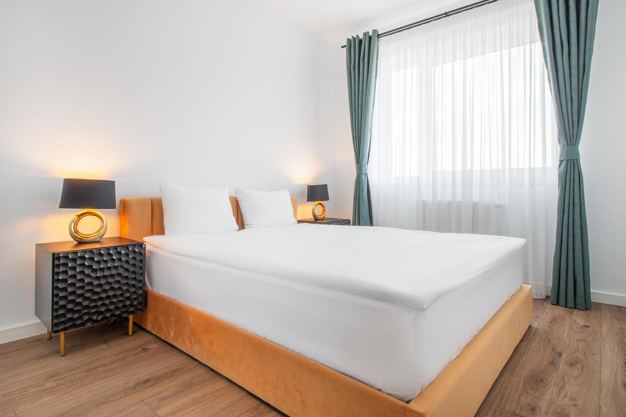 Magic Sunset Apartment Oradea Bagian luar foto